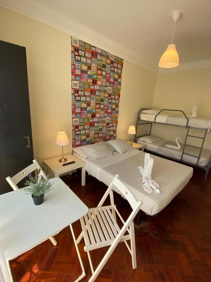 Fontana Guesthouse Lisbona Esterno foto