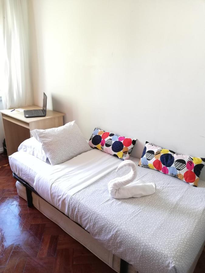 Fontana Guesthouse Lisbona Esterno foto